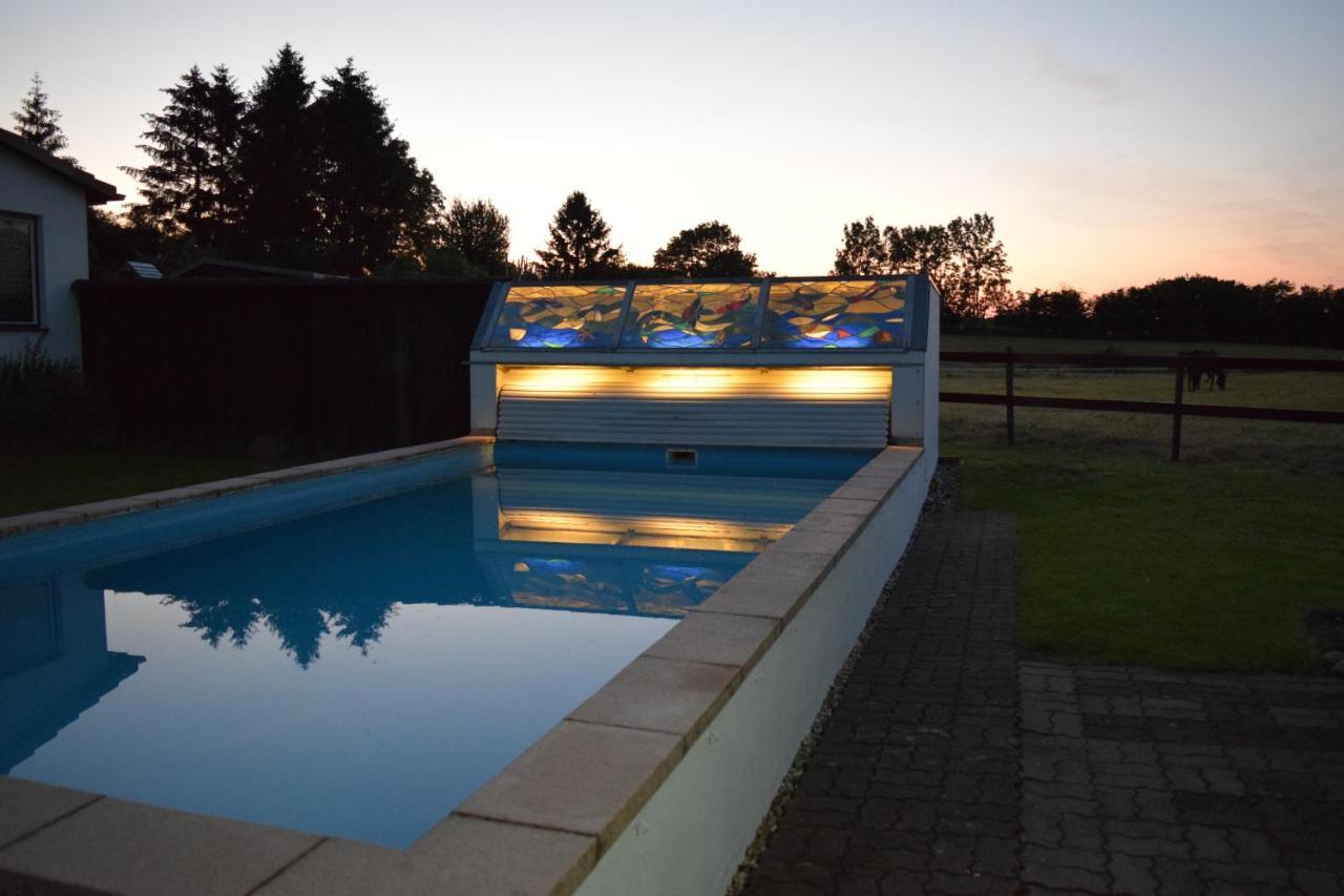 Landhaus Hideaway Mit Aussenpool, Sauna Und Kamin Bosau Exterior photo